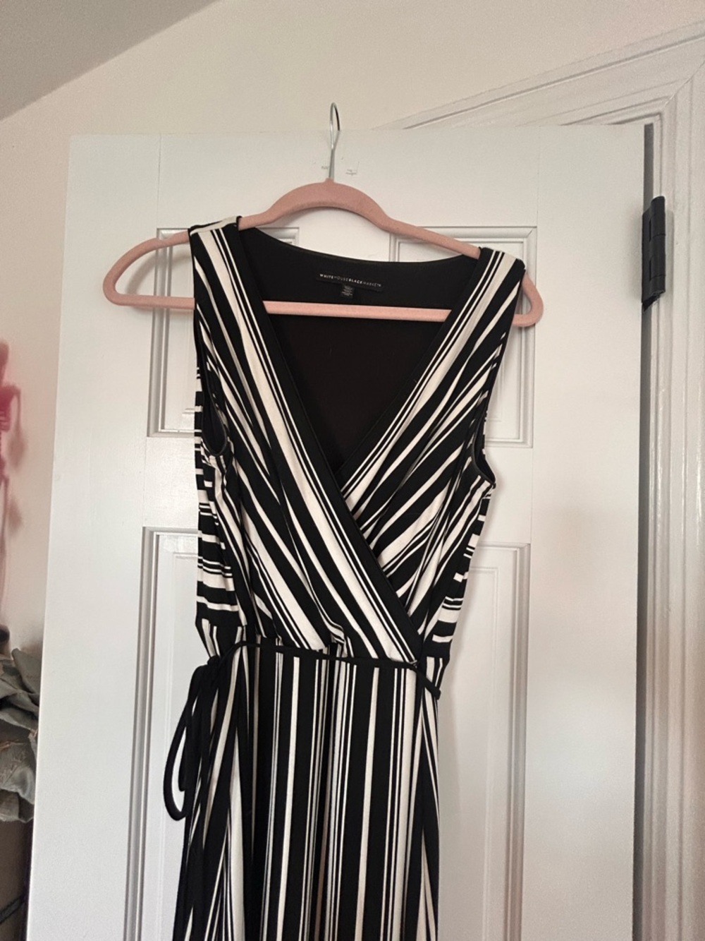White House Black Market Black Dress with Contrast Trim - Picture 4 of 7